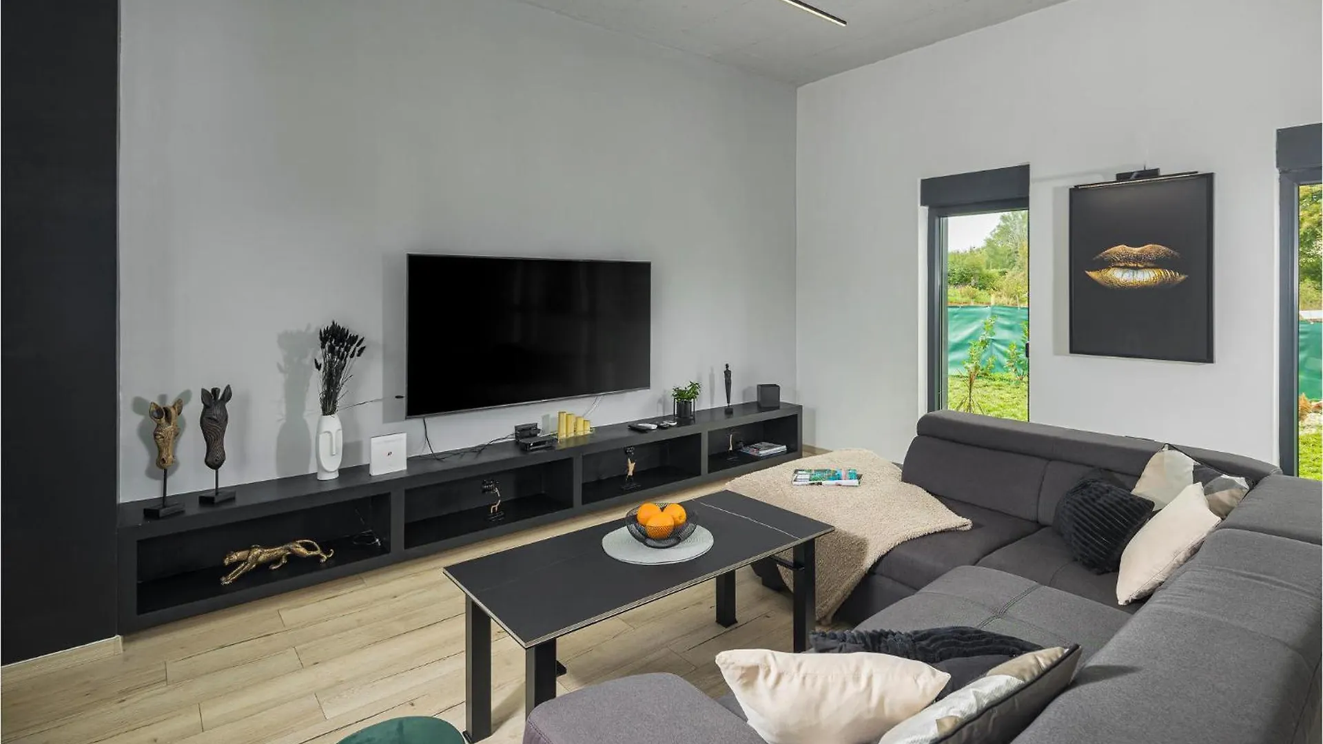 Awesome Home In Zminj With Wifi